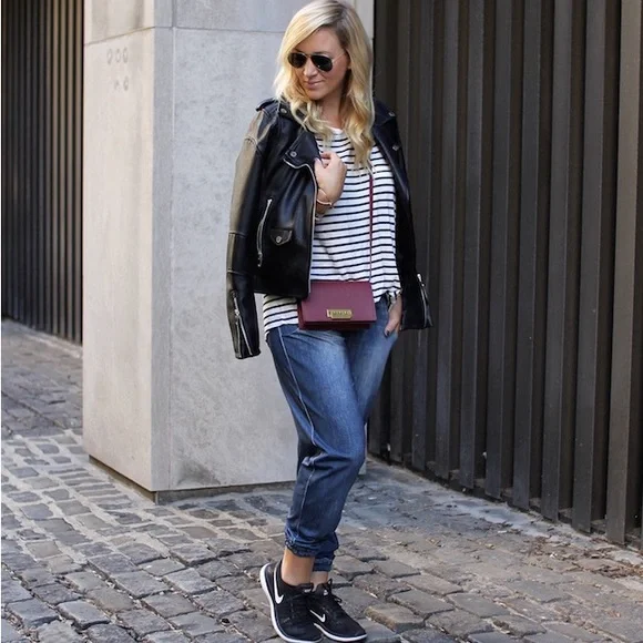 LUCY Indigo Do Everything Light Blue Denim Print Jogger - Picture 4 of 16